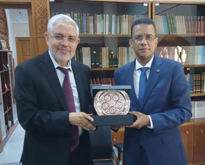 وزير الشؤون الإسلامية يزور مؤسسات شرعية وأكاديمية بالمغرب