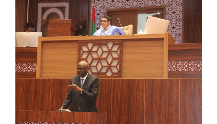 البرلمان يصادق على مشروع قانون يعدل بعض أحكام النظام الأساسي للجمارك