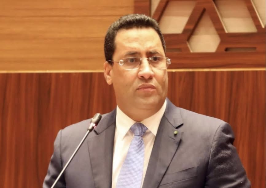 ولد أجاي يشيد بالمؤتمر الصحفي للرئيس ويصفه بنموذج في التواصل