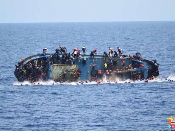 خفر السواحل تنقذ عشرات المهاجرين وتواصل البحث عن مفقودين قبالة السواحل الموريتانية