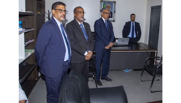 وزير الثقافة يتفقد إدارات القطاع ويدعو إلى تعزيز الانضباط وتحسين الأداء